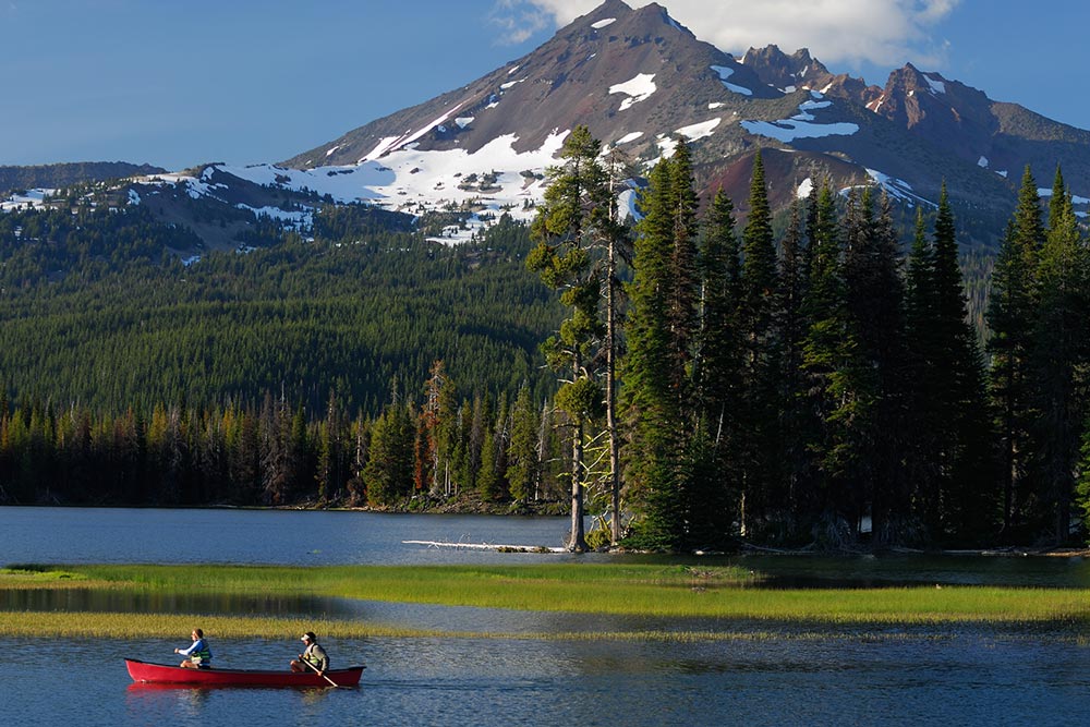 healthcare jobs bend oregon, lake by mountain